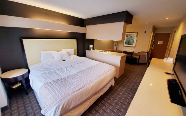 Americas Best Value Inn & Suites Racine