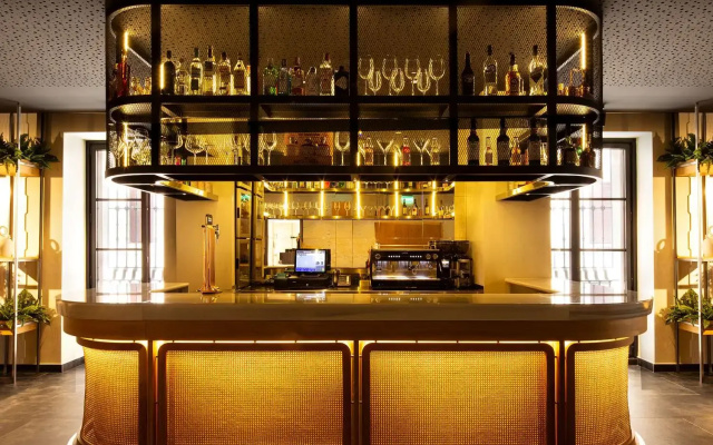 Atocha  Madrid, Tapestry Collection by Hilton