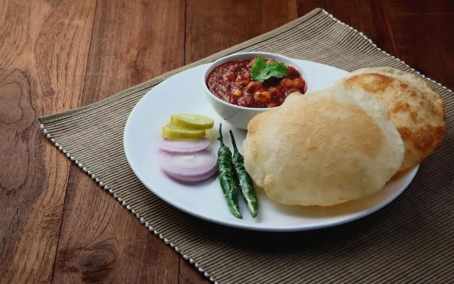 Hotel Heaven Peacock Noida