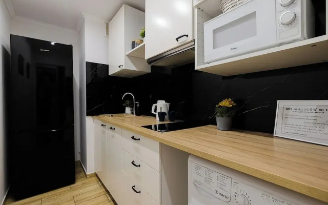 UNIT Warszawa Centrum Room by Metro Rondo ONZ