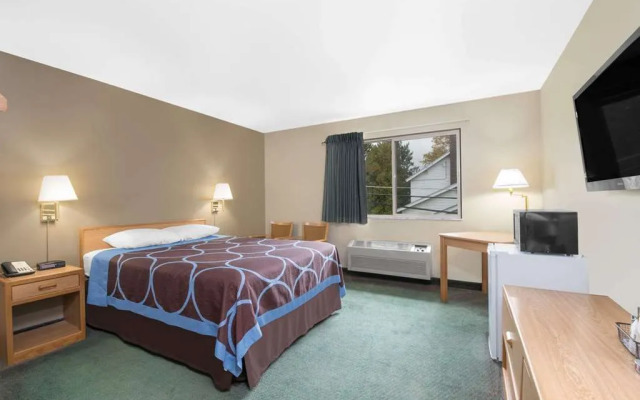 Northwoods Inn & Suites