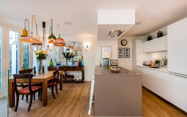 Colourful 3 Bed Notting Hill With A C