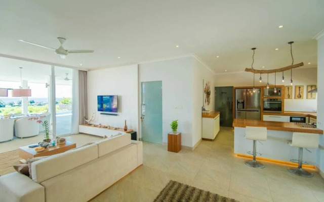 Deep Blue Villa