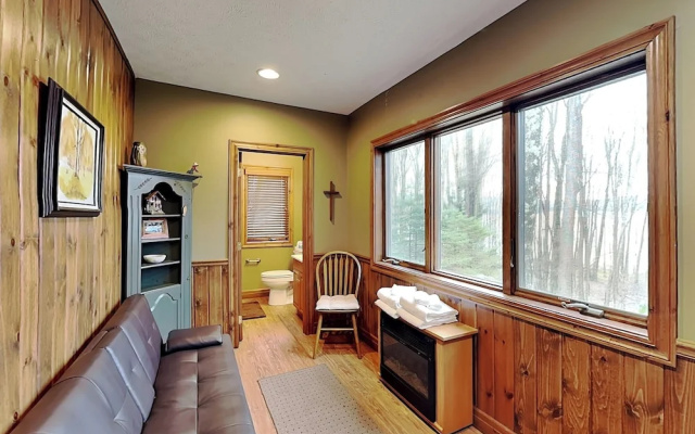 Donnas Choice by Taylor Made Deep Creek
