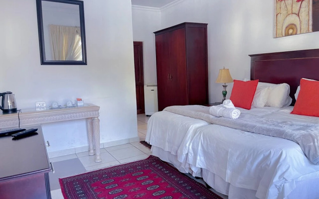 Kamsa Royal Guest House - Waterkloof Ridge