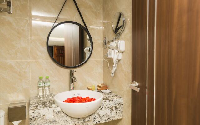 Blubiz Hotel 8