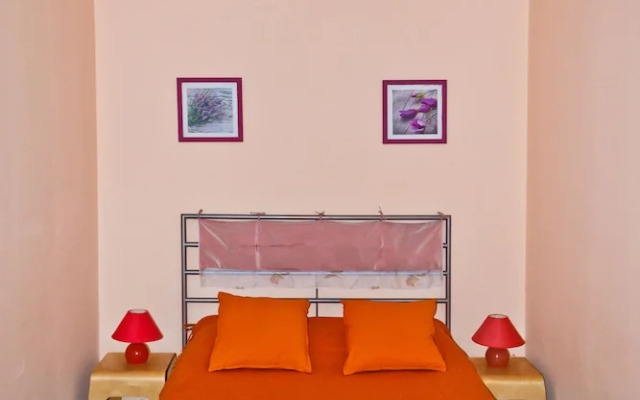 Apartment ALLiS-HALL on Karla Libknekhta 16
