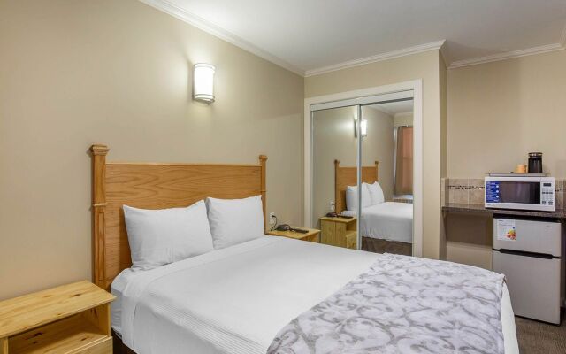 Econo Lodge Inn & Suites City Centre