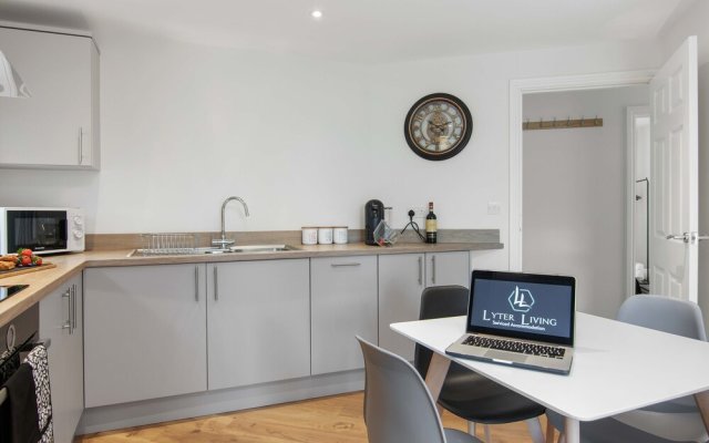 Lyter Living Serviced Accommodation Oxford Hawthorn With Parking