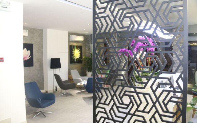 A25 Hotel - 142 Bui Thi Xuan