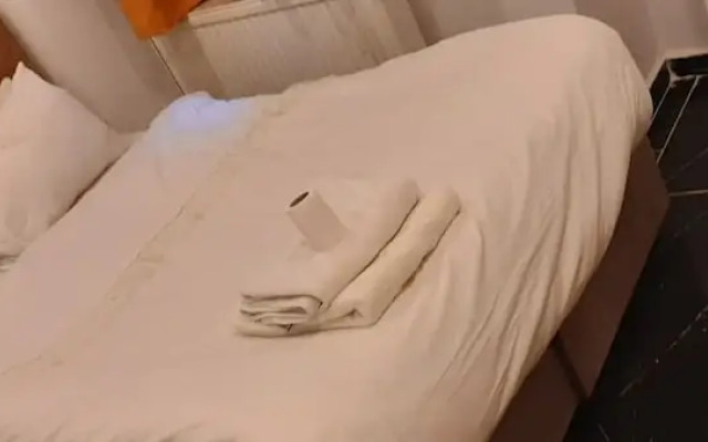 Happy Dreams Apart Hotel