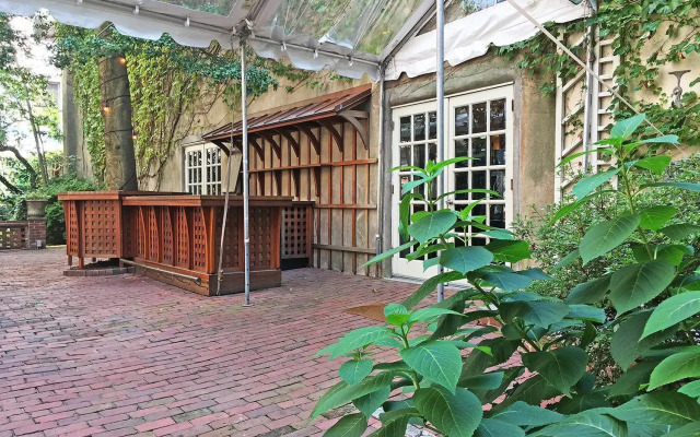 Morris House Hotel