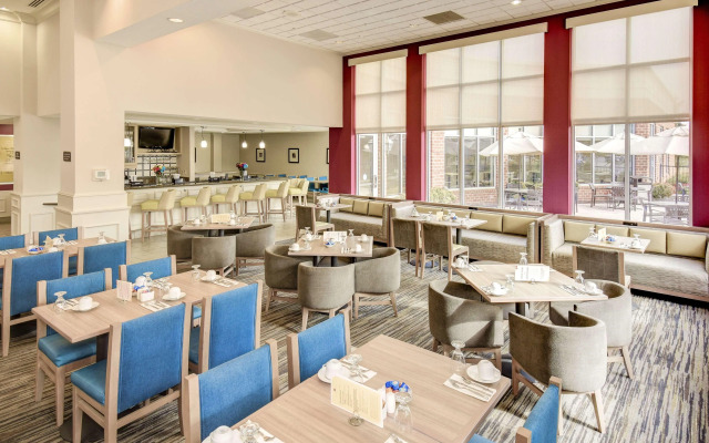 Hilton Garden Inn Waldorf