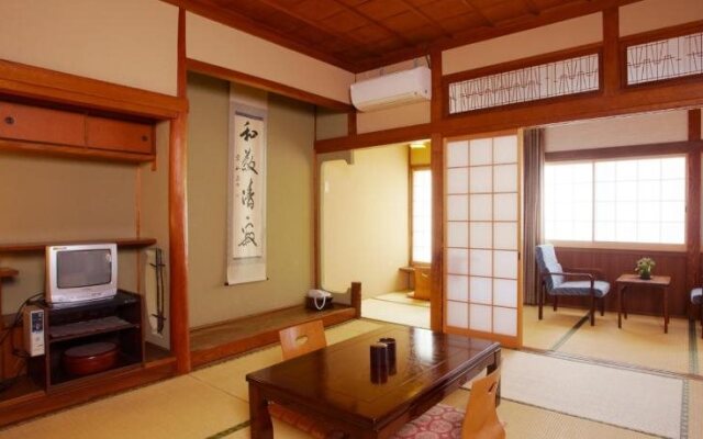 Unzen Iwaki Ryokan