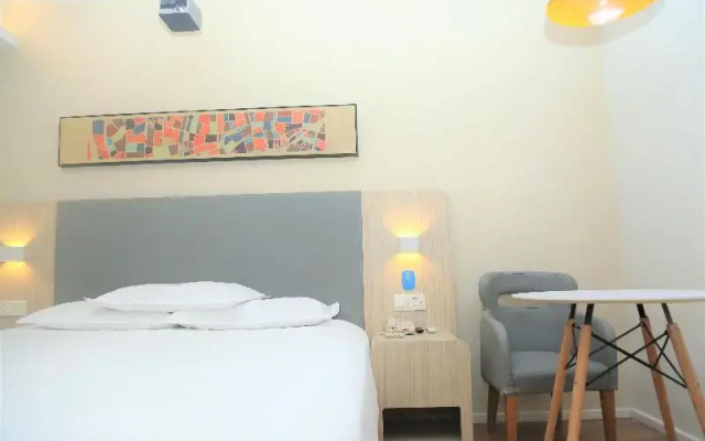 Hanting Premiun Hotel Huai'an Zhou'enlai Memorial
