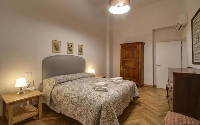 Piazza Mentana Elegant