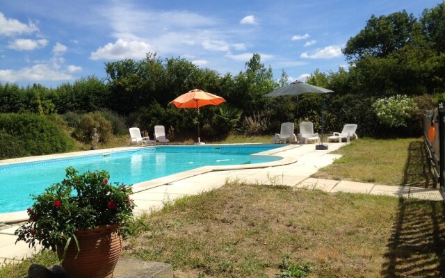 Mansion With 5 Bedrooms in Cailhau, With Private Pool and Enclosed Gar