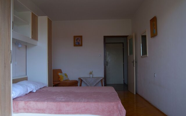 Apartments and Rooms Slavica