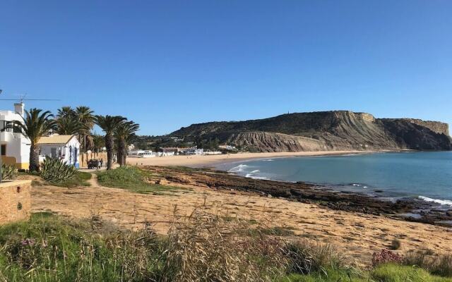 Captivating 2-bed Apartment in Praia da Luz