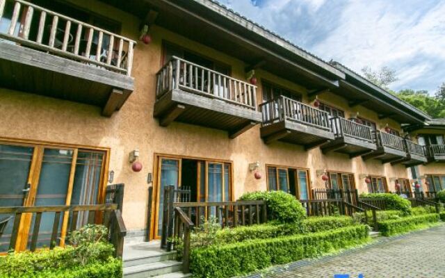 Qingshui Lake Farmhouse