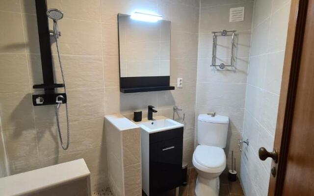 401 - 2 bedroomed Apartment - Oura - Sea View