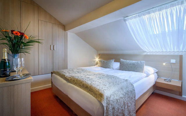 Hotel Taurus