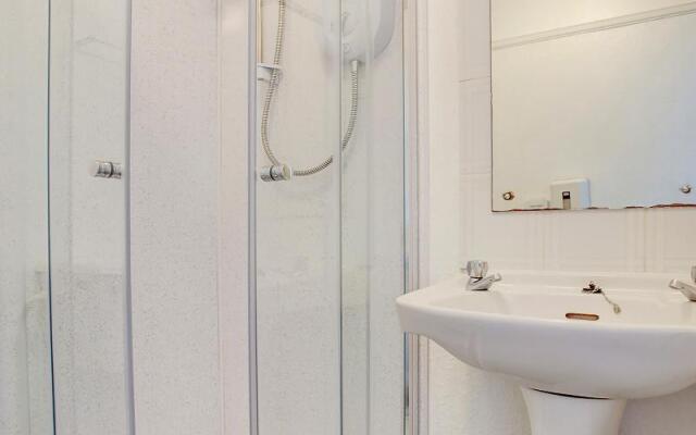 OYO Godolphin Arms Hotel