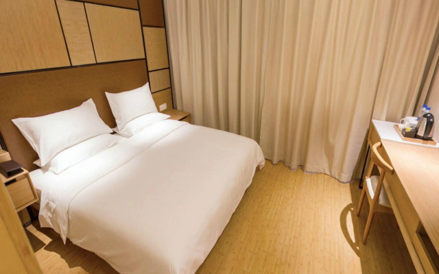 Ji Hotel (Shanghai Zhoupu, Wanda Plaza)