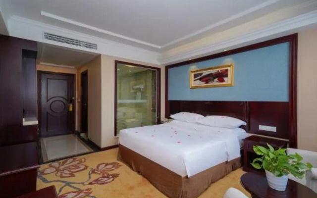 Vienna Hotel Shanghai Puong Jinqiao Park