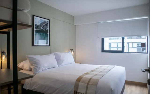 Majestic 2BR With Modern Pool in Miraflores