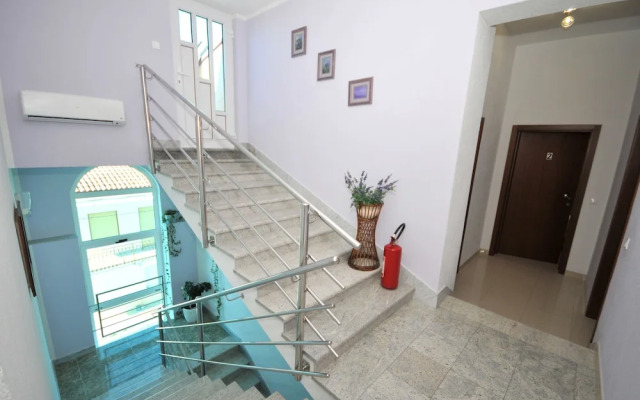 Apartments & Rooms Villa Maslina