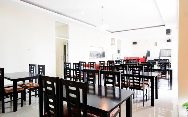 RedDoorz @ Hotel Grand Aulia Majene