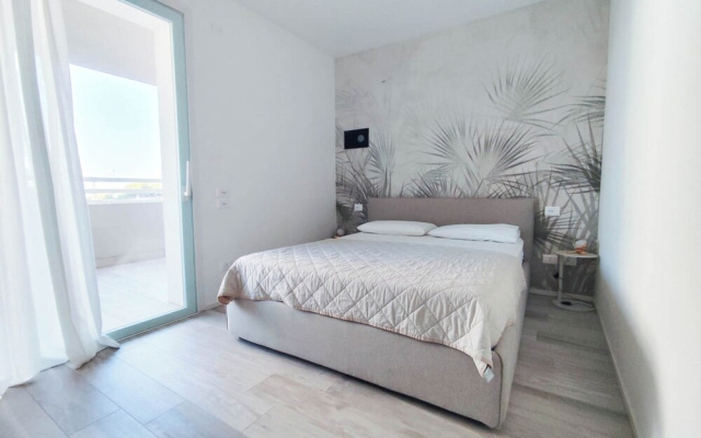 Modern Apartment Steps From the Beach