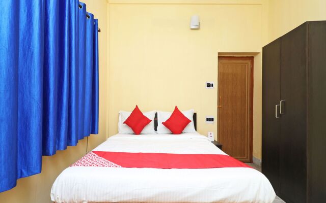 OYO 11530 Maa Tara Guest House