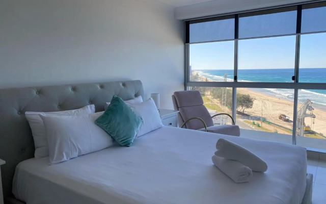 Hi Surf Beachfront Resort Apartments