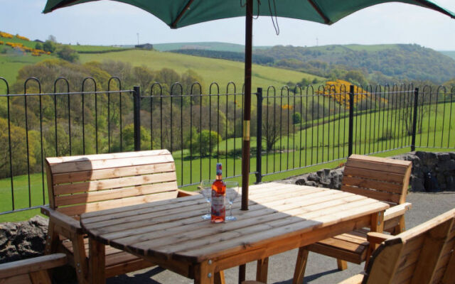 Holiday Home Pen Y Coed
