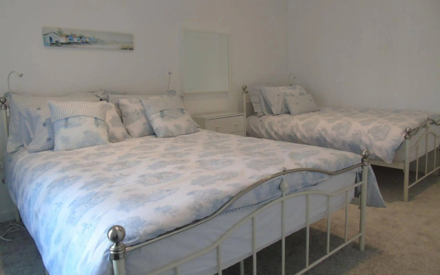 The Pembrey Country Inn