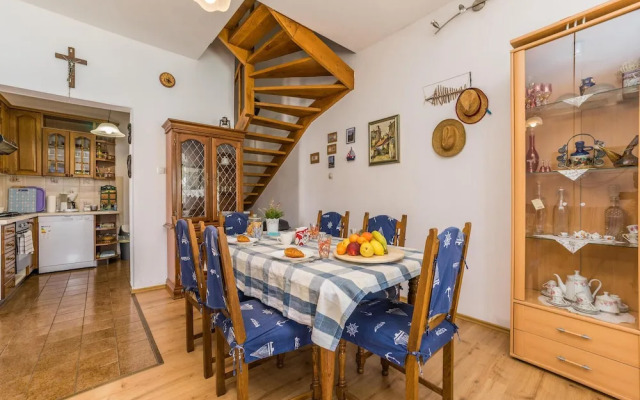 Amazing Home in Lun With Wifi and 3 Bedrooms