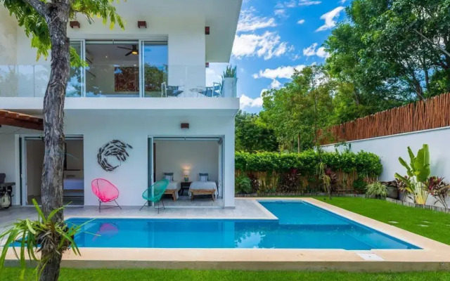 Luxury Private 3BED Villa, Garden, Pool,Security