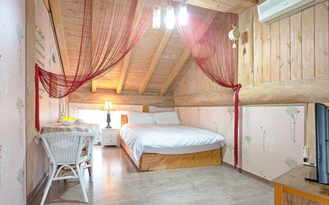 Ganghwa Izba Pension