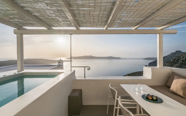 Enigma Apartments and Suites