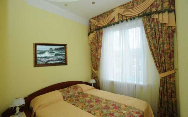 Старый двор