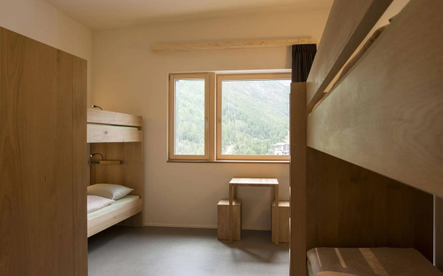 wellnessHostel4000