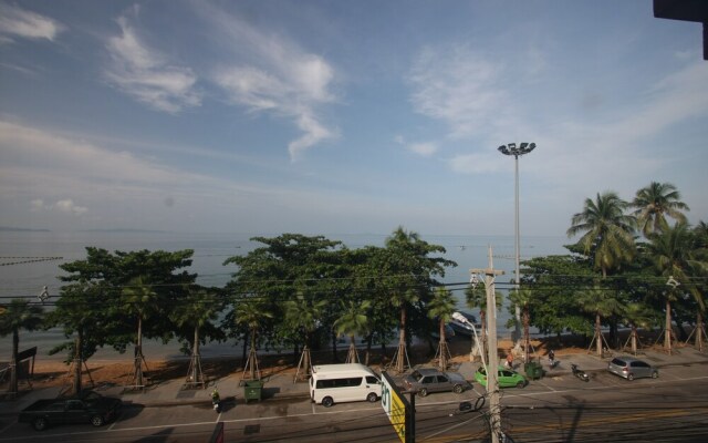 Chantorn Jomtien Guesthouse 1