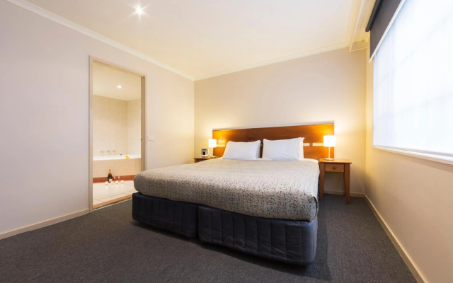 Best Western Plus Canberra Central Apartments – Guest Rooms – Dickson
