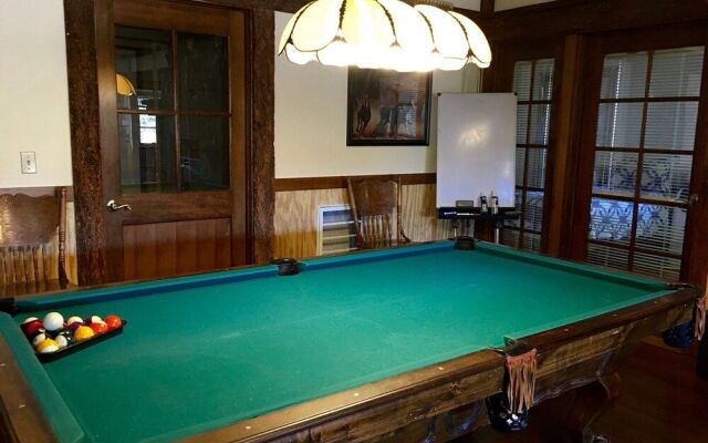 Mount Shasta Ranch Bed and Breakfast