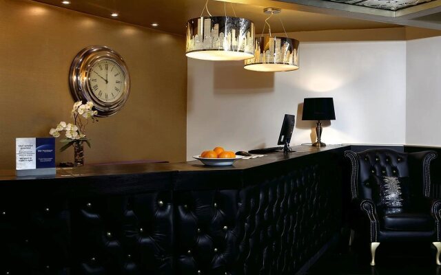 Henley Hotel
