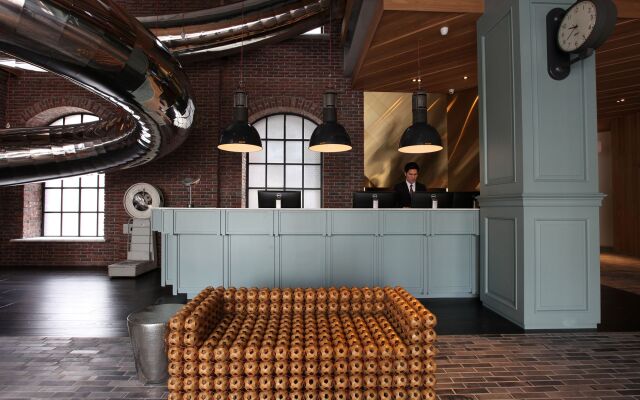 Red Dot Hotel