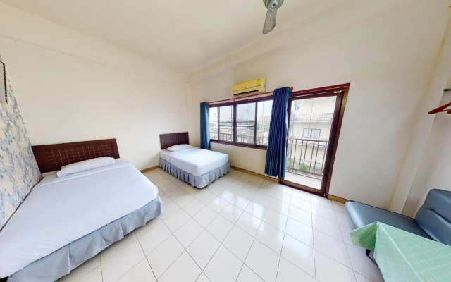 Pakchong Phubade Hotel