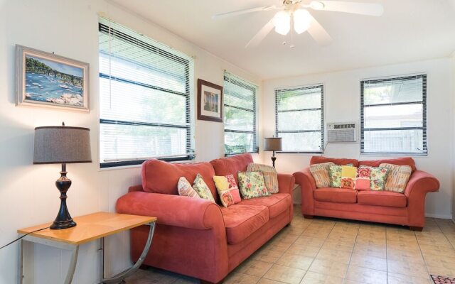 Nantucket Home, 2 Bedrooms, Private Pool, Fenced Yard, Sleeps 6